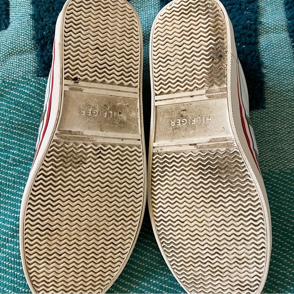 Tommy Hilfiger White and Gold Sneakers | Size 6 - Picture 6 of 8